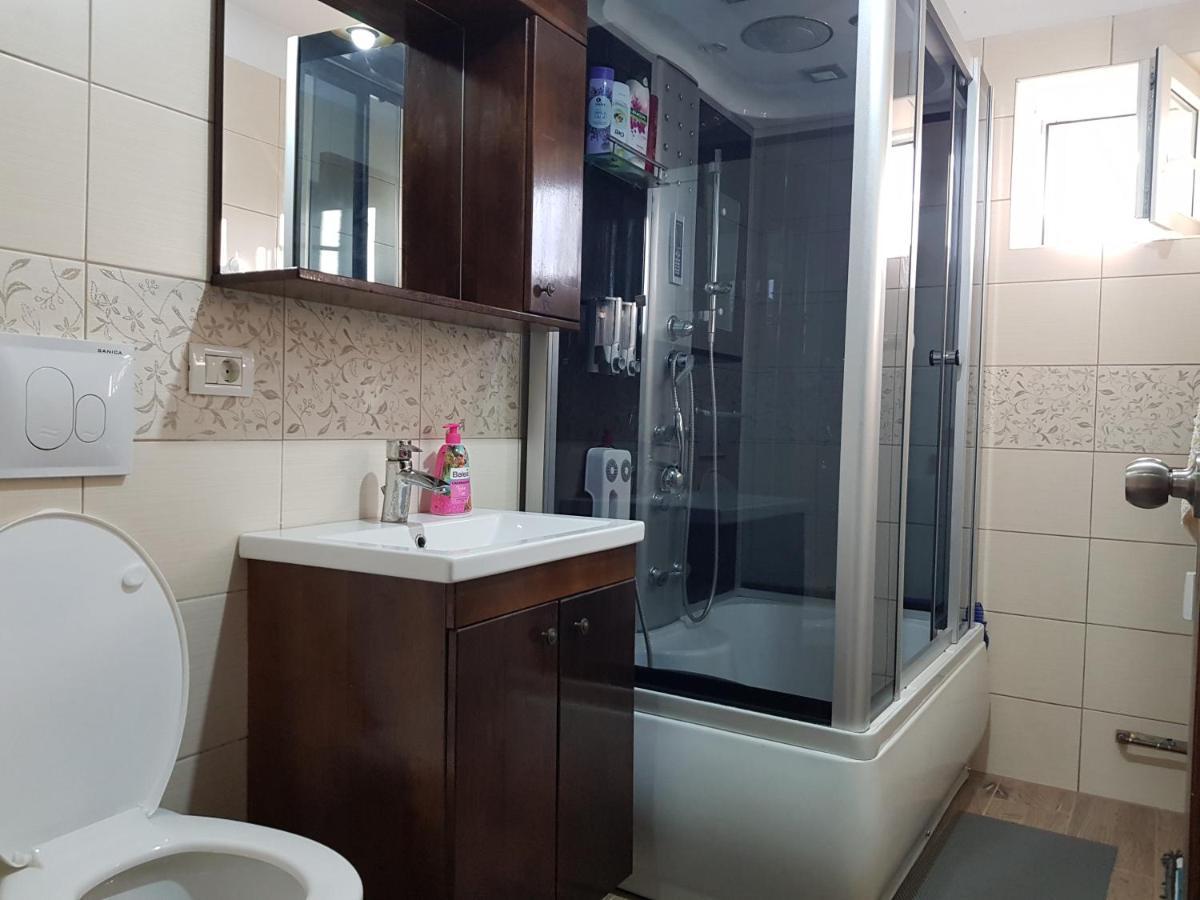 Central Apartament Cristian Arad Kültér fotó