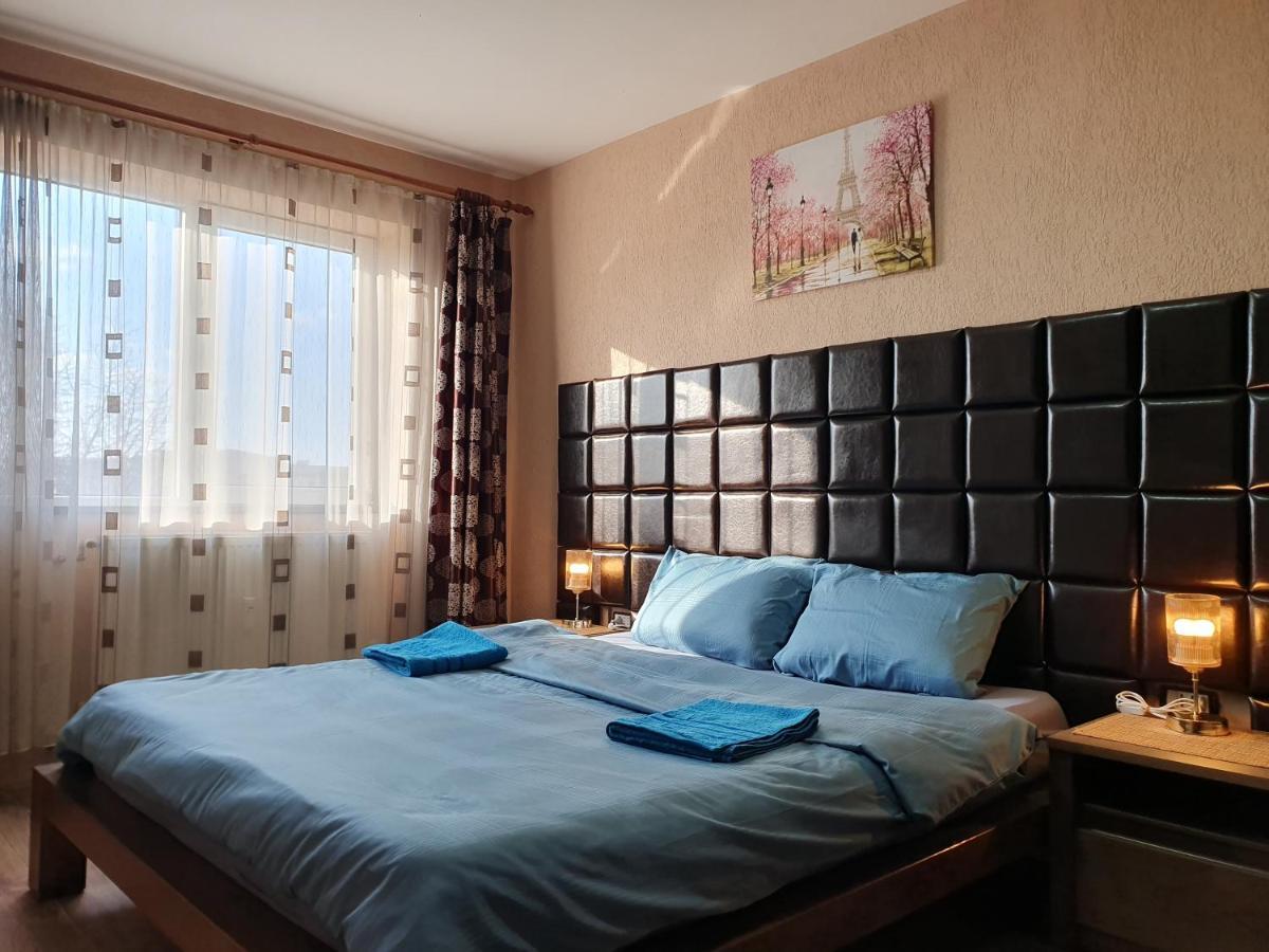 Central Apartament Cristian Arad Kültér fotó
